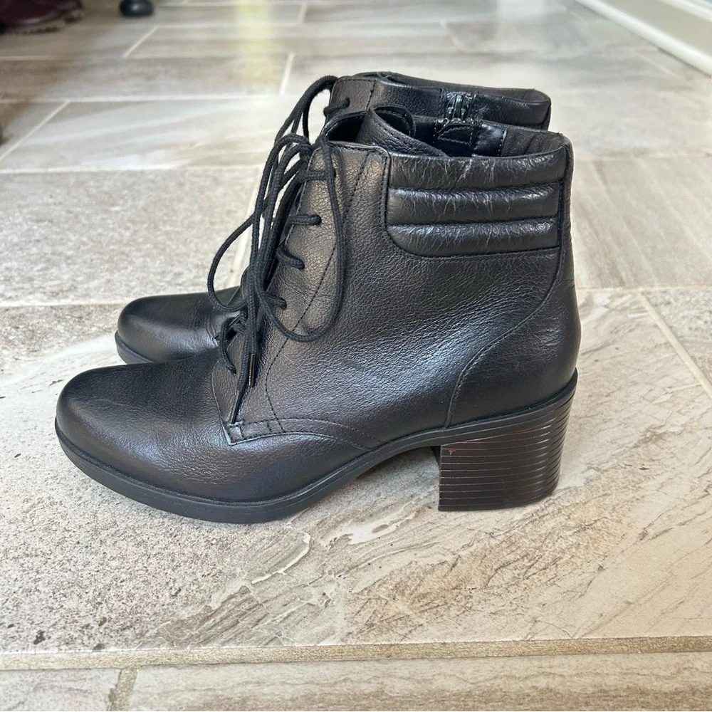 Clarks Women’s Hollis Jasmine Black Leather Lace Up Ankle Boots, Size 8.5M - Picture 6 of 13